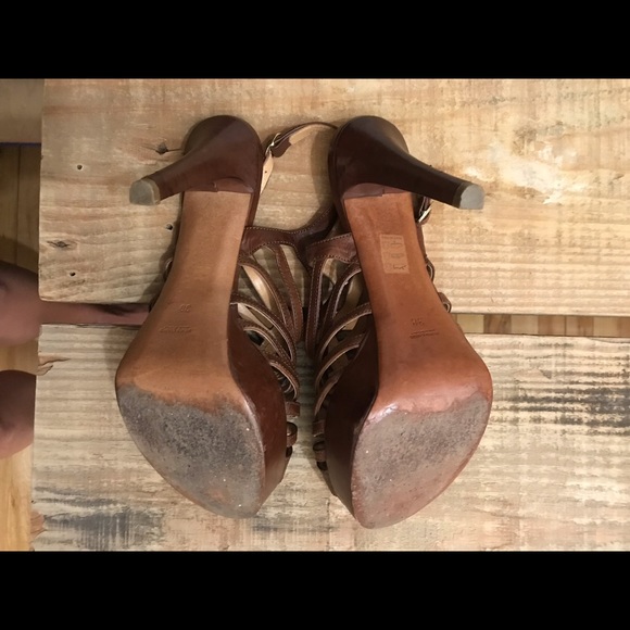 Barney’s Platform Sandals - Picture 3 of 6